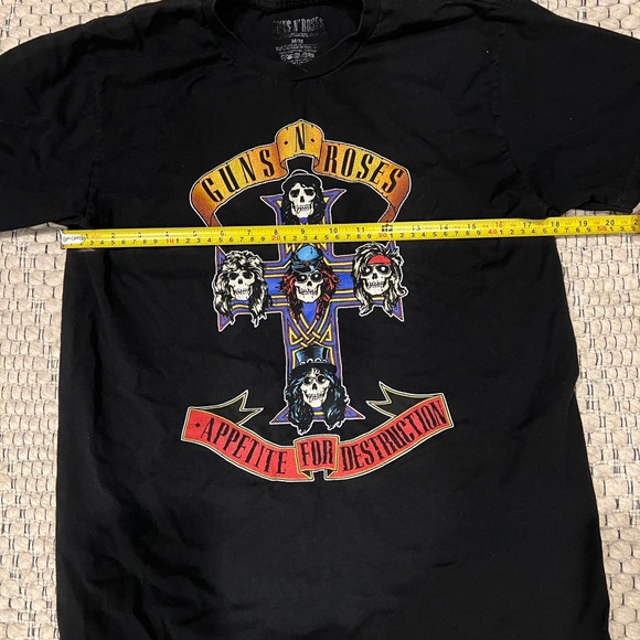 Guns N’ Roses Graphic Tee - Picture 5 of 8